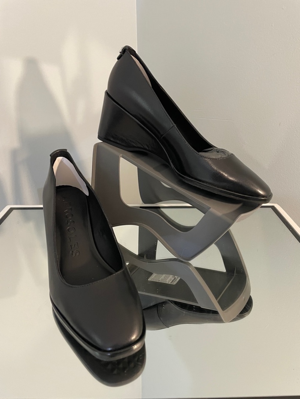 AEROSOLES Aurora Black Leather Wedge Pumps new